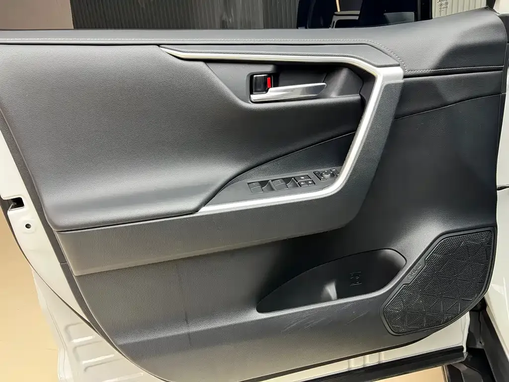 Toyota RAV4 2022 из CN, фото 10