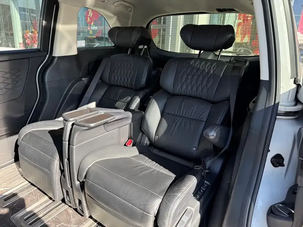 Honda Elysion 2022 из CN, фото 9
