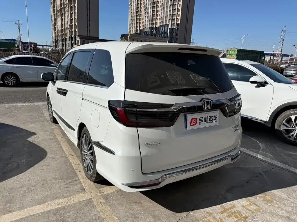 Honda Elysion 2022 из CN, фото 2