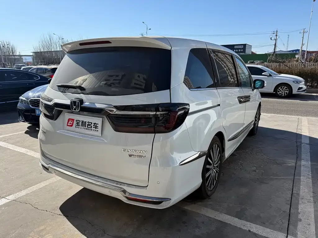 Honda Elysion 2022 из CN, фото 5