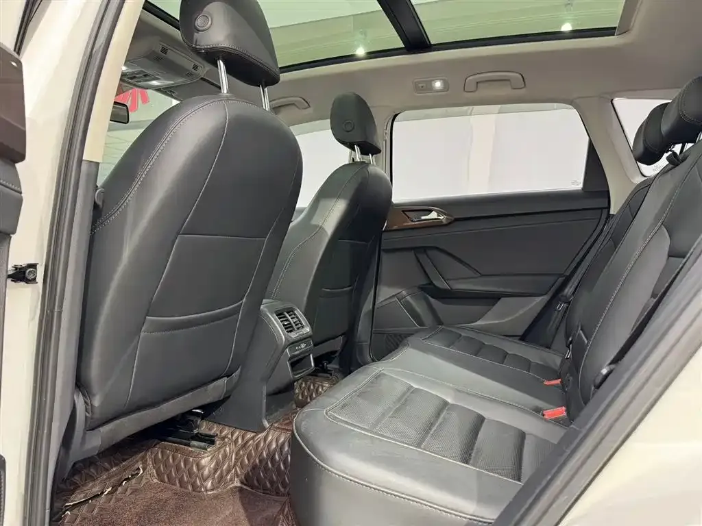Volkswagen Tharu 2023 из CN, фото 8