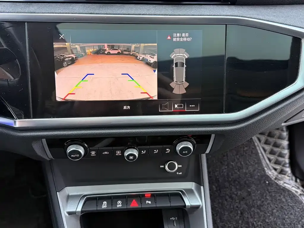 Audi Q3 2021 из CN, фото 10