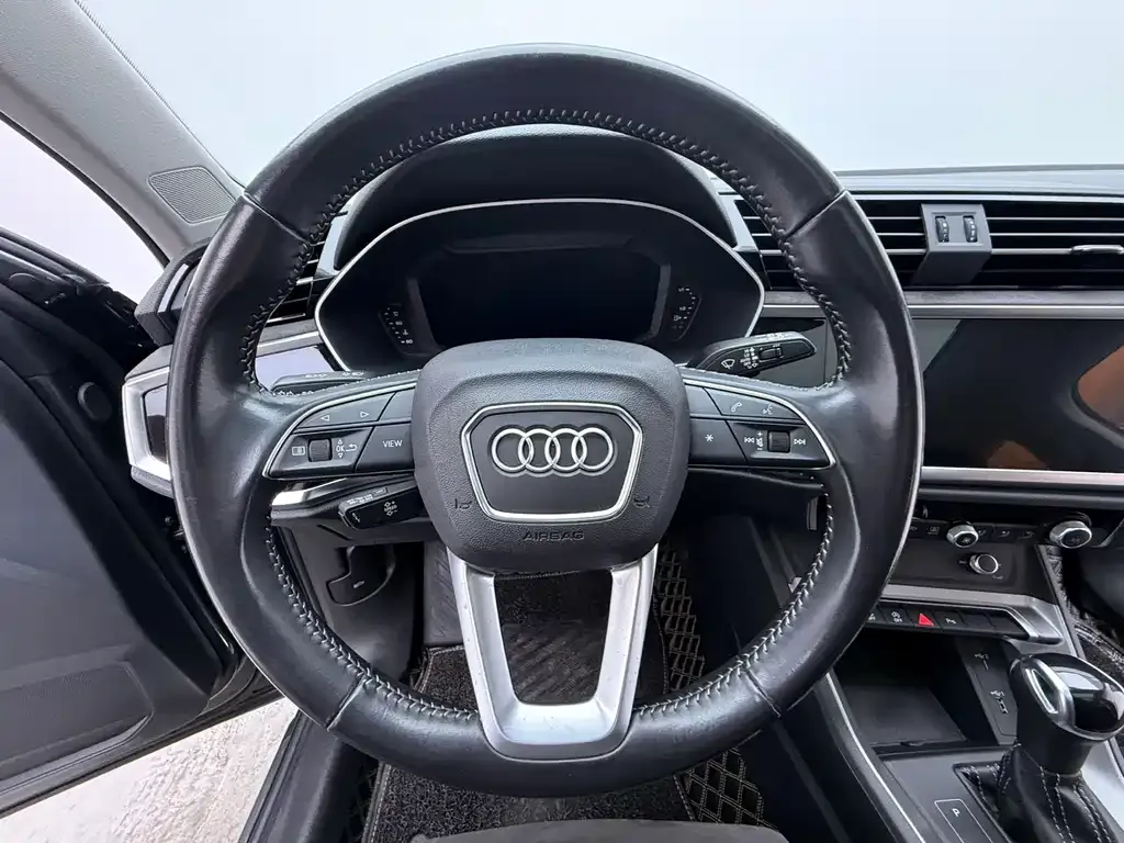 Audi Q3 2021 из CN, фото 9