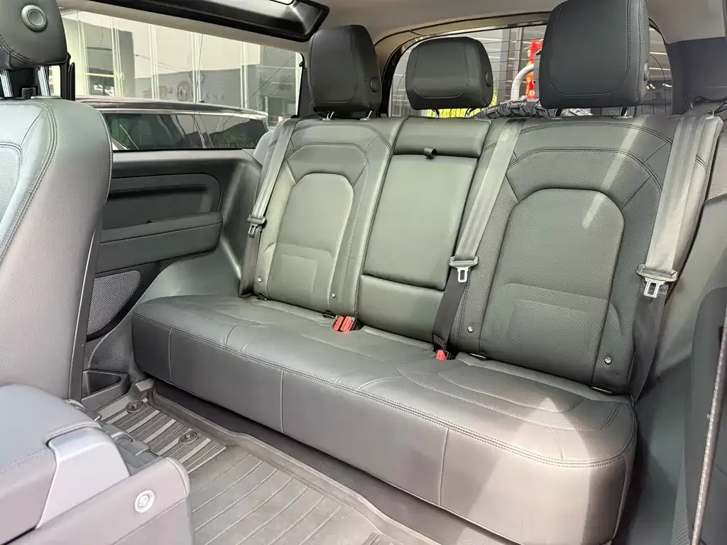 Land Rover Defender — фото 10