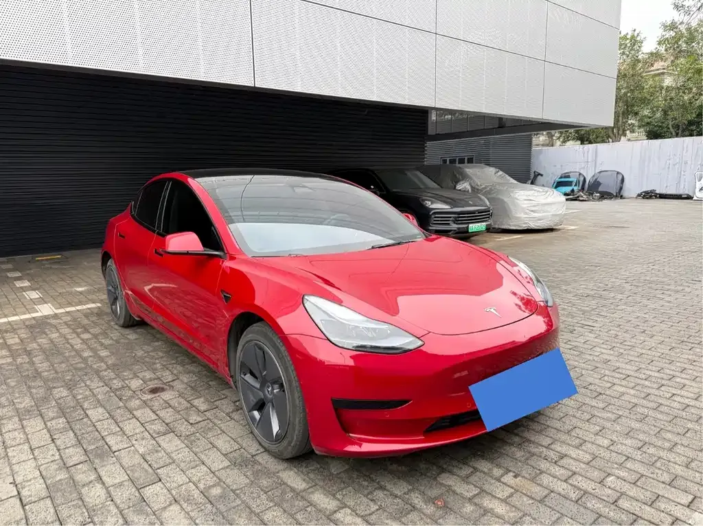 Tesla Model 3 — фото 8