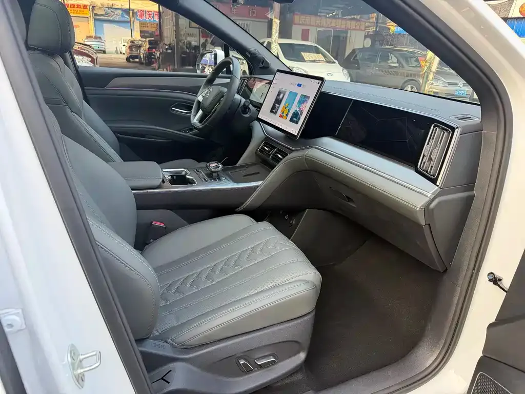 BYD L DM-i 2025 из CN, фото 3