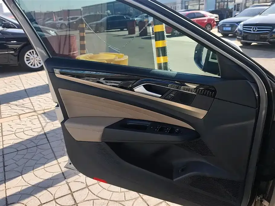 Volkswagen Passat 2022 из CN, фото 5
