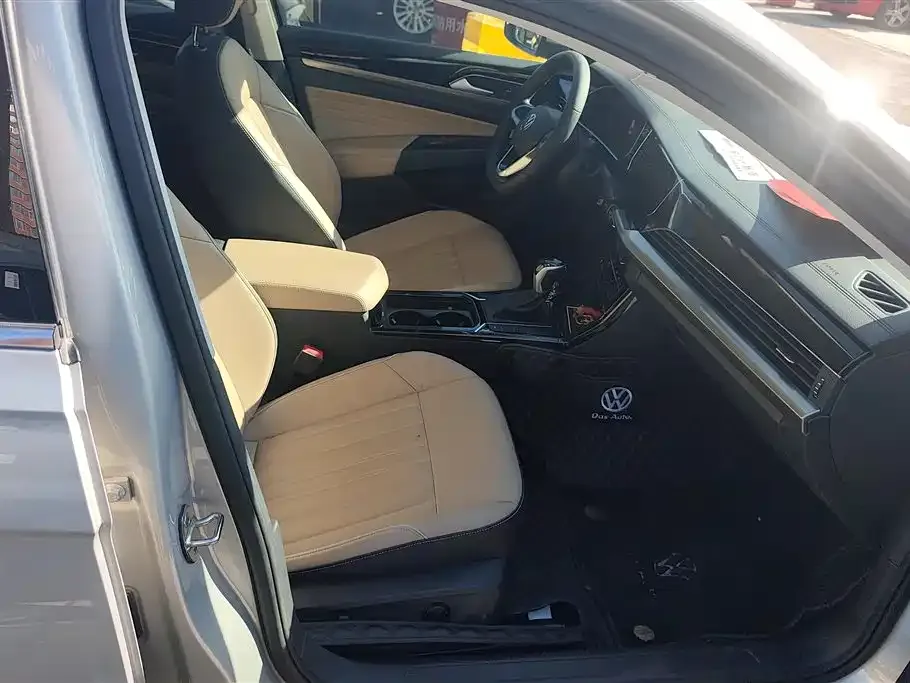 Volkswagen Passat 2022 из CN, фото 3