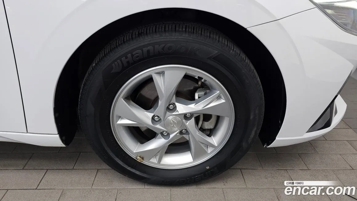 Hyundai AVANTE — фото 3