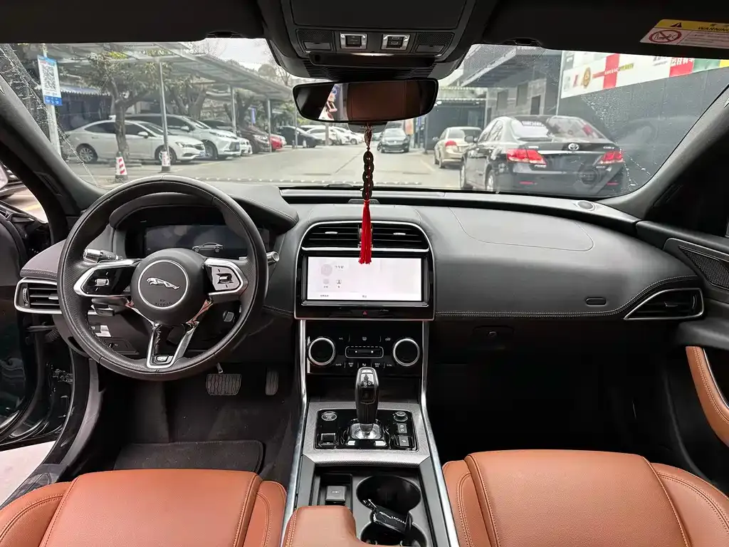 Jaguar XEL 2022 из CN, фото 4