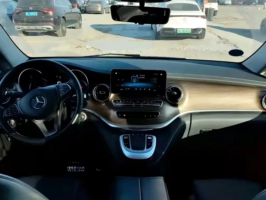 Mercedes-Benz V-Class — фото 8