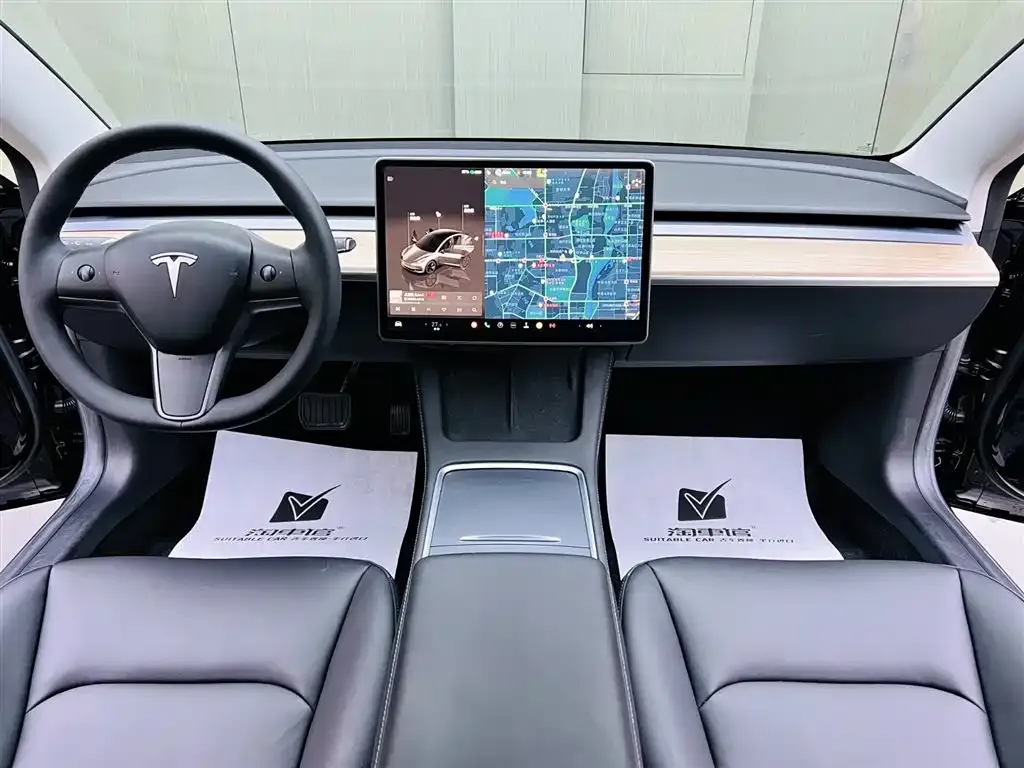 Tesla Model 3 — фото 9