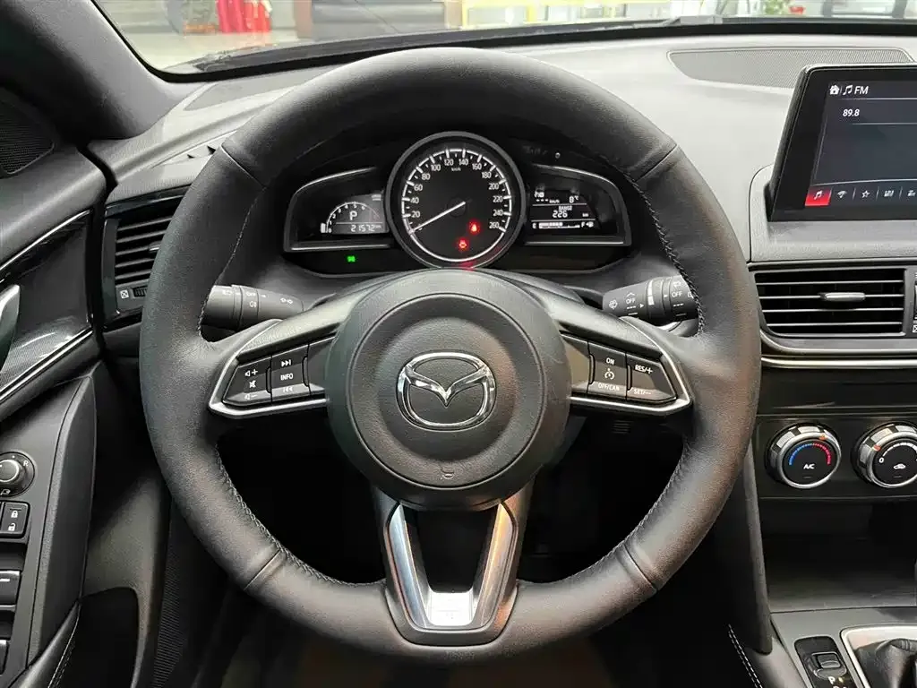 Mazda CX-4 2023 из CN, фото 4