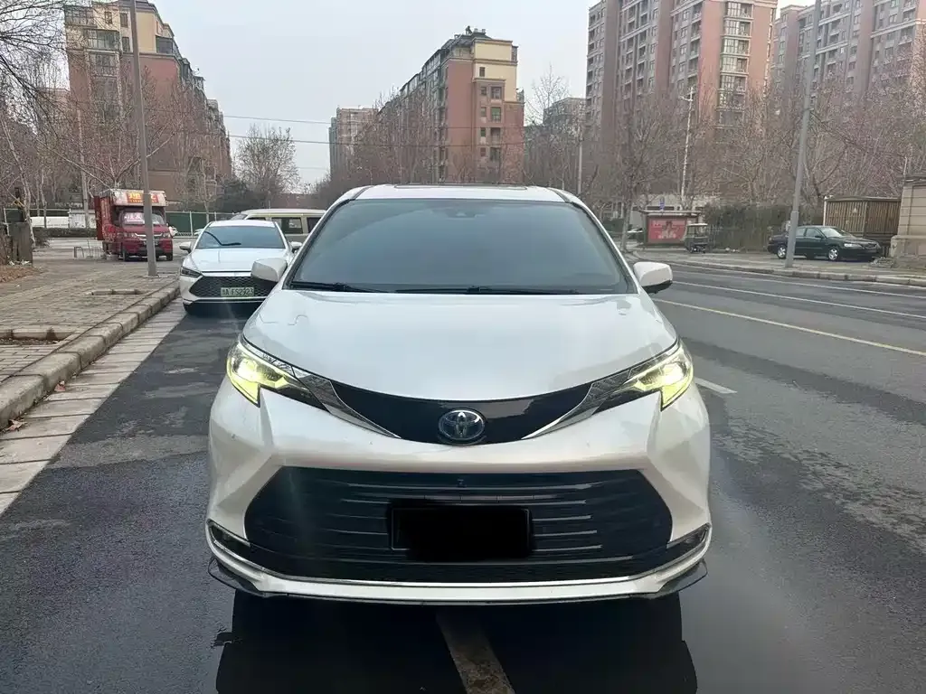Toyota Sienna 2022 из CN, фото 6