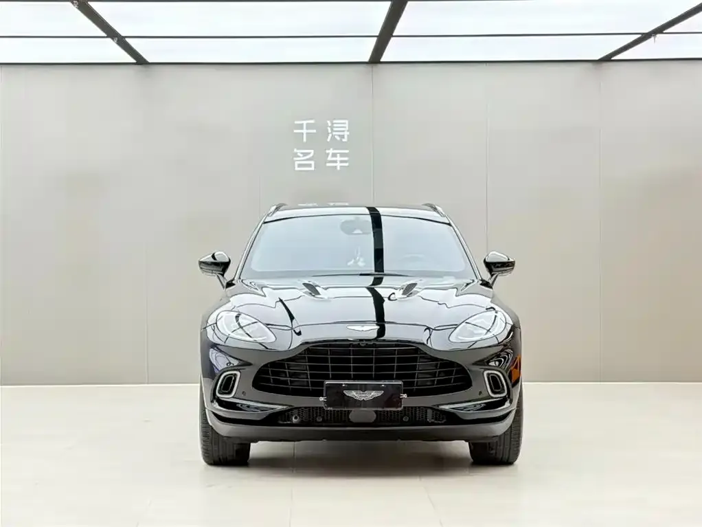 Aston Martin DBX — фото 4