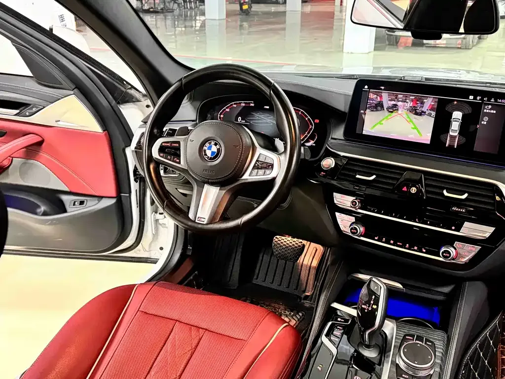 BMW 5 Series — фото 9