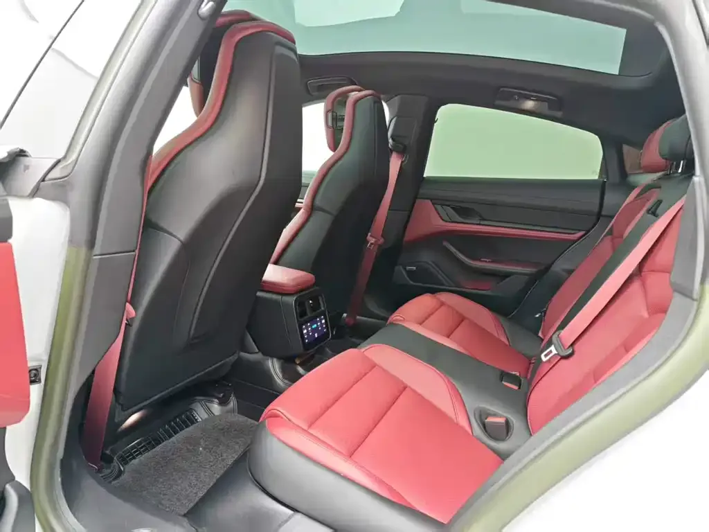 Porsche Taycan 2024 из CN, фото 5