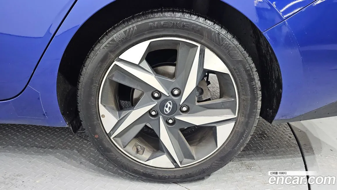 Hyundai AVANTE — фото 4