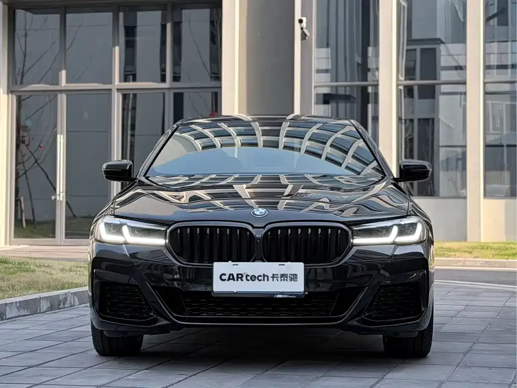 BMW 5 Series — фото 3