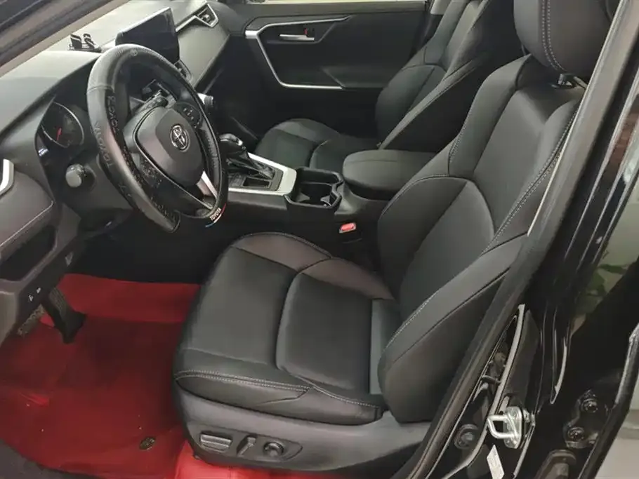 Toyota Wildlander 2024 из CN, фото 2