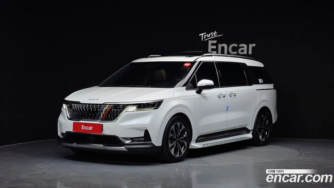 Kia Carnival — фото 1