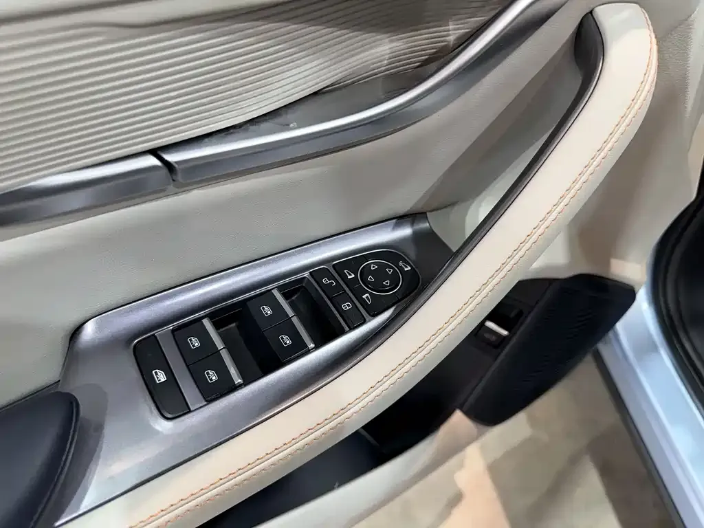 BYD PLUS New Energy — фото 10