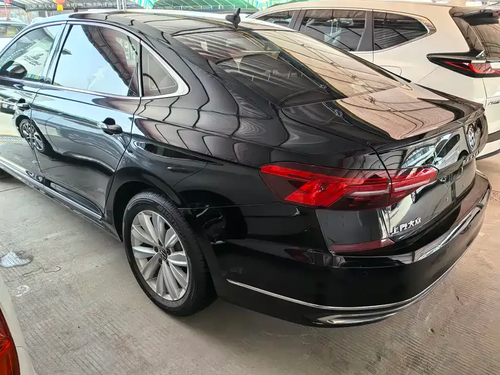 Volkswagen Passat 2021 из CN, фото 9