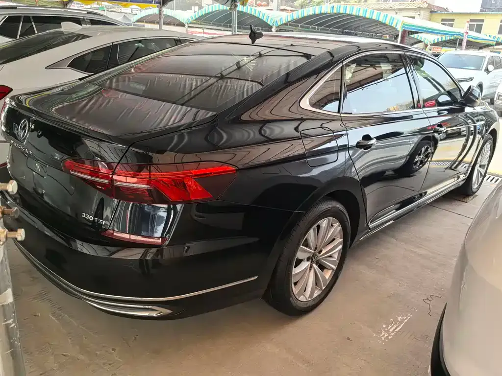 Volkswagen Passat 2021 из CN, фото 2