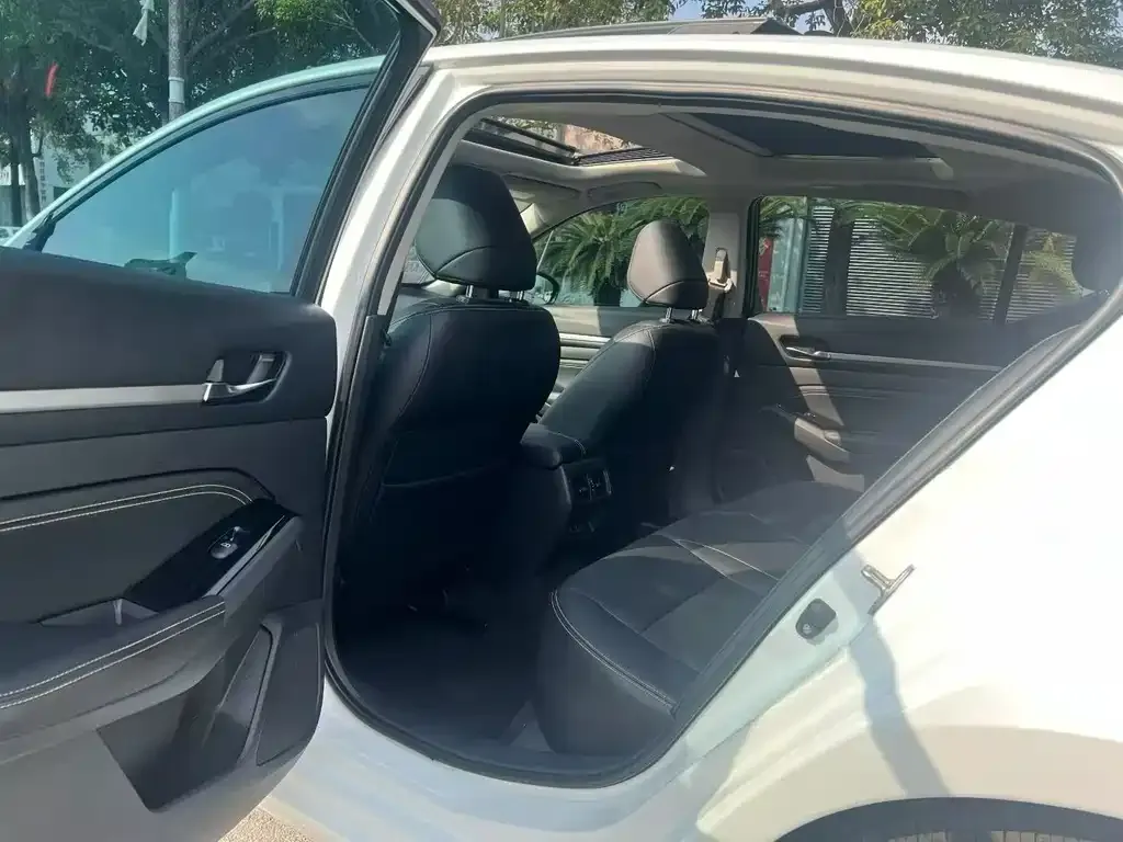 Nissan Teana 2023 из CN, фото 2