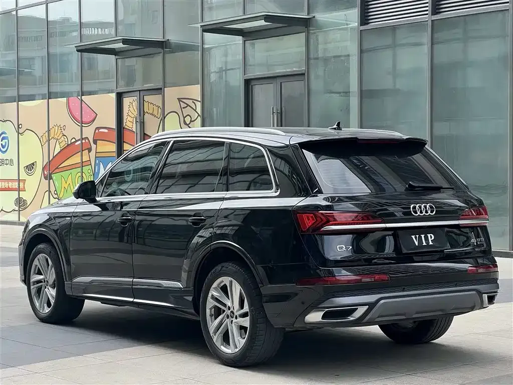 Audi Q7 — фото 4