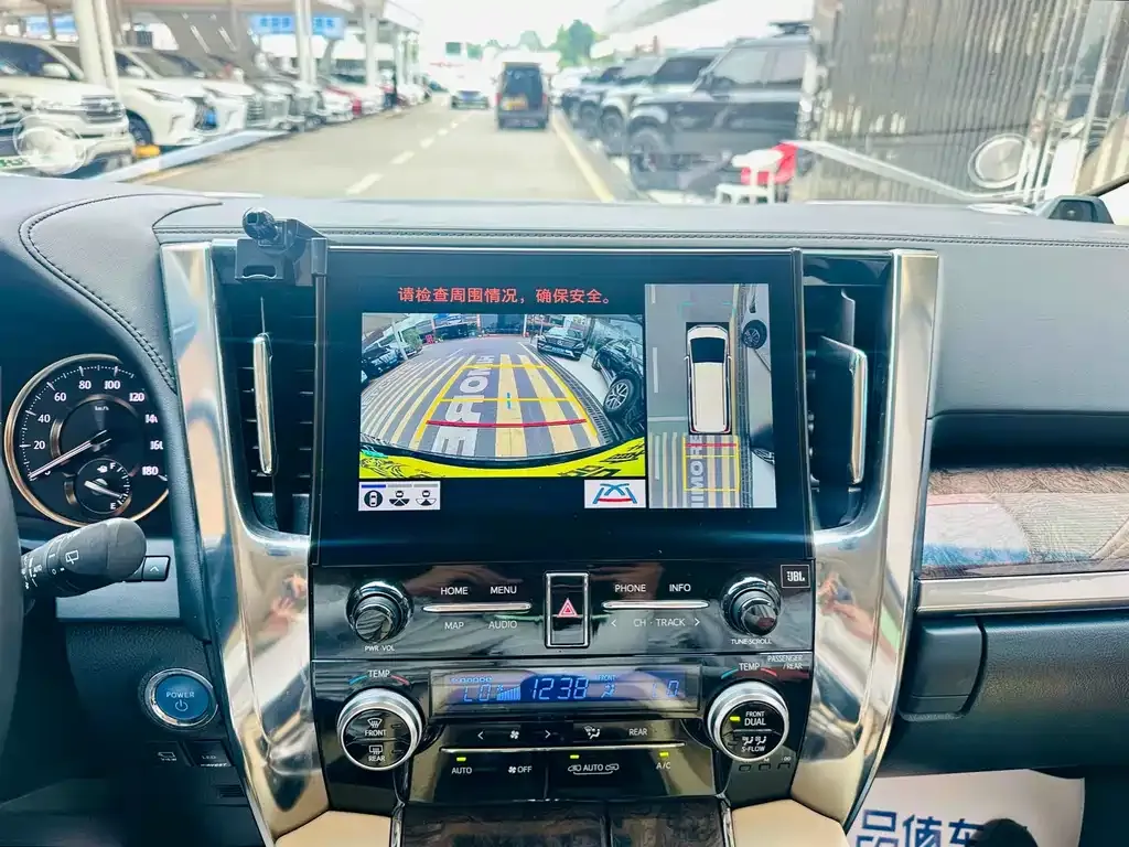 Toyota Alphard 2021 из CN, фото 9