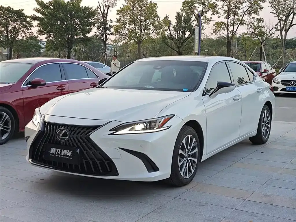 Lexus ES 2024 из CN, фото 1