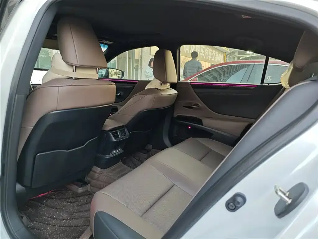Lexus ES 2024 из CN, фото 5