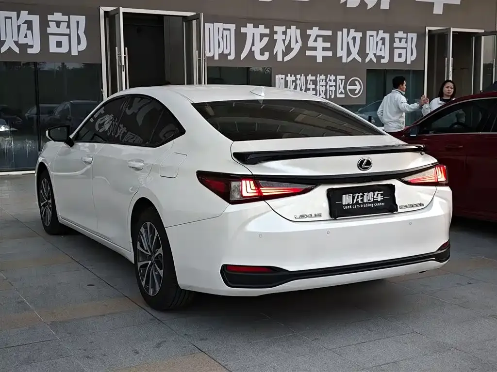 Lexus ES 2024 из CN, фото 4