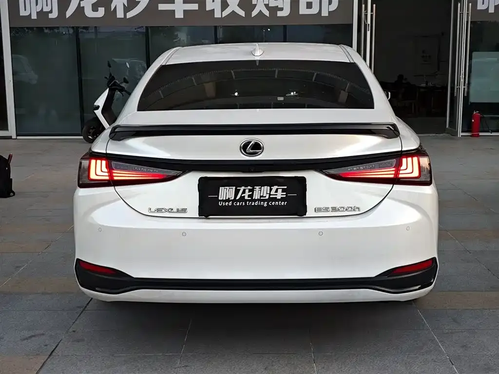Lexus ES 2024 из CN, фото 3