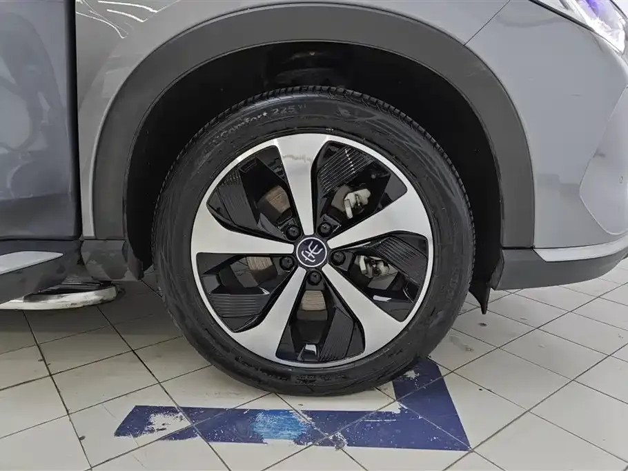 BYD PLUS New Energy — фото 7