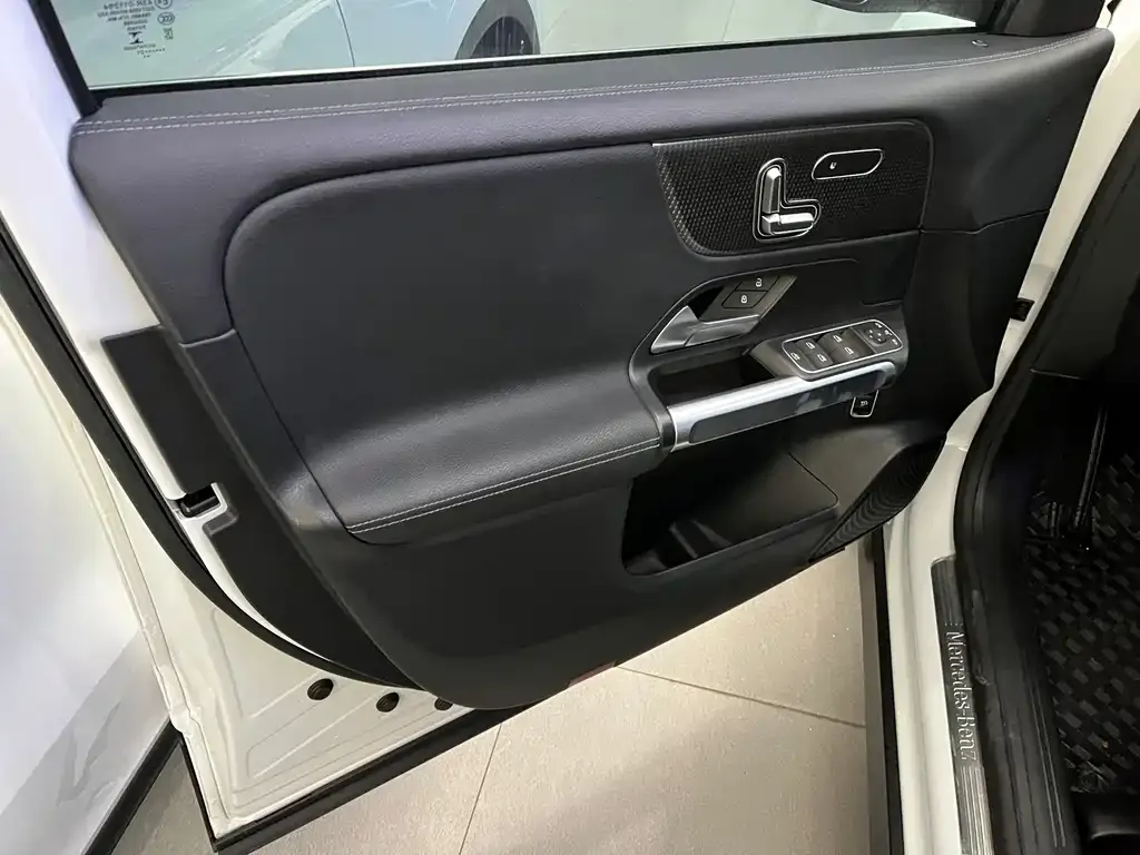 Mercedes-Benz GLB 2021 из CN, фото 6