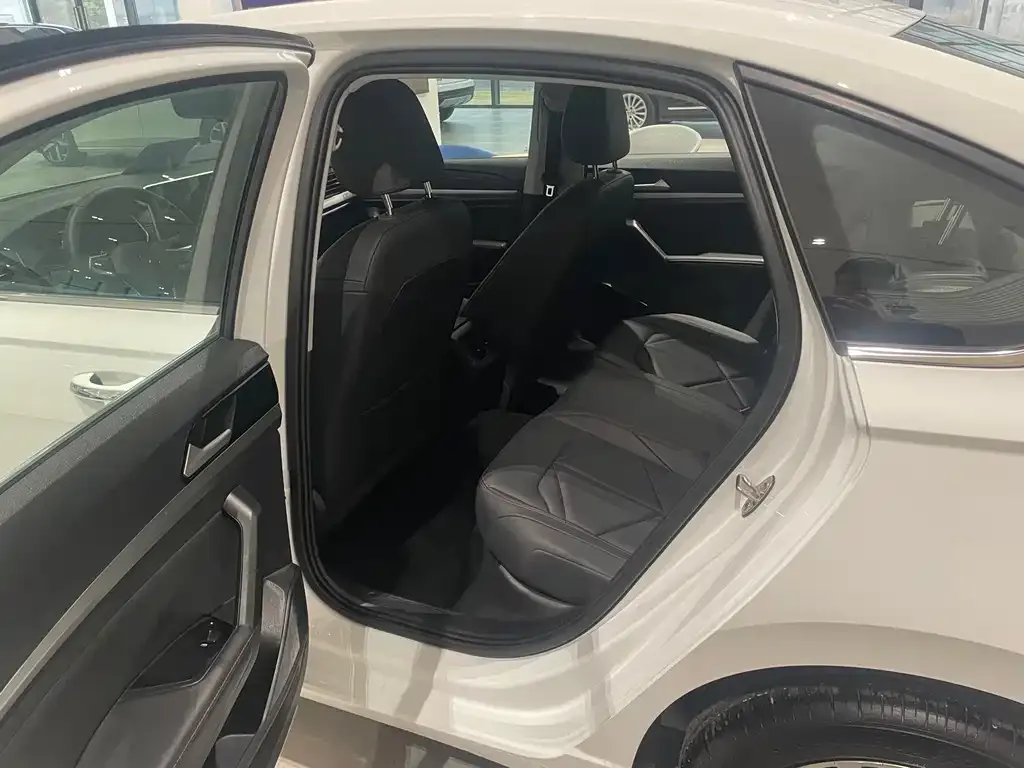 Volkswagen Lavida 2024 из CN, фото 3