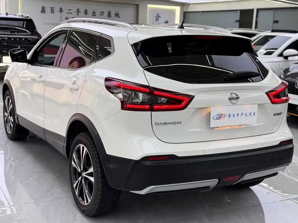Nissan Qashqai — фото 5