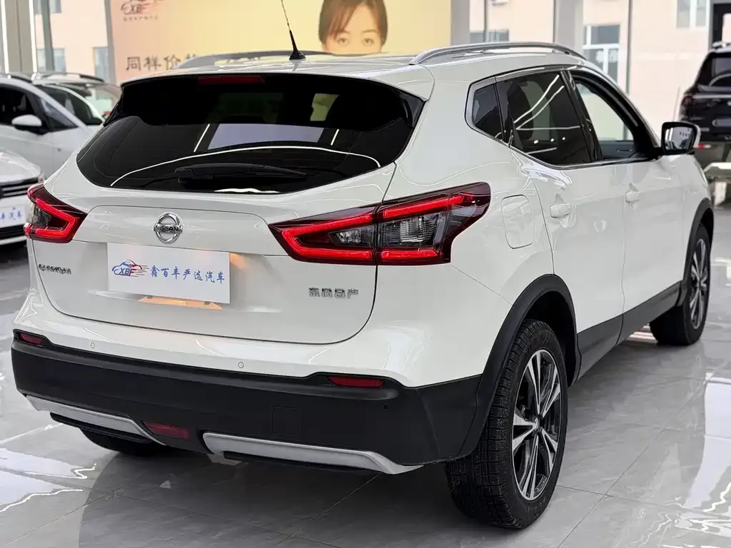 Nissan Qashqai — фото 7