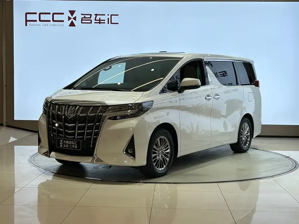 Toyota Alphard 2023 из CN, фото 1