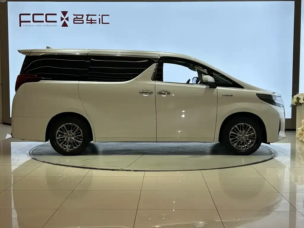 Toyota Alphard 2023 из CN, фото 3