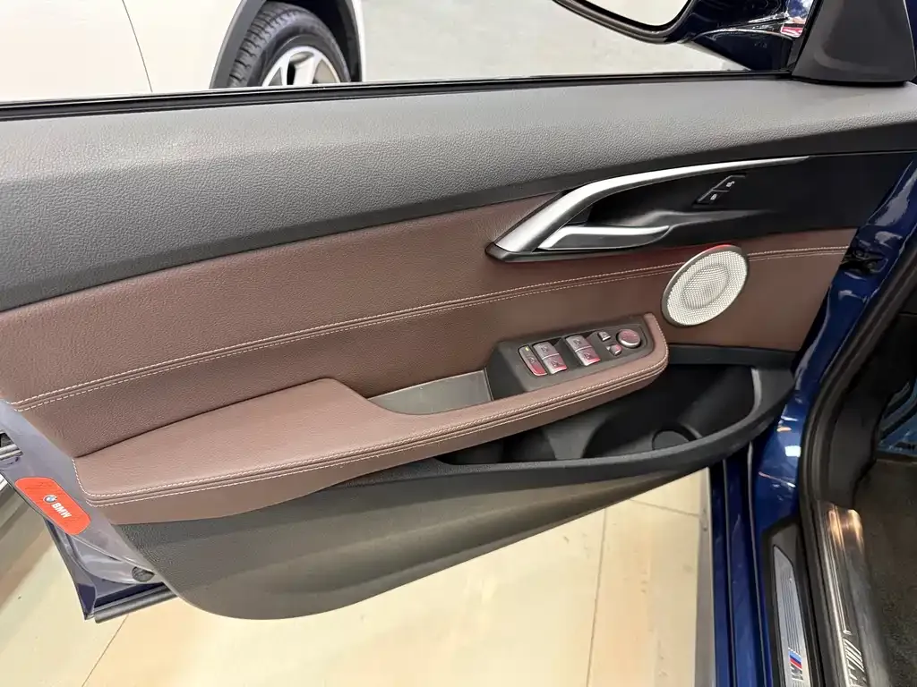 BMW 1 Series 2022 из CN, фото 3