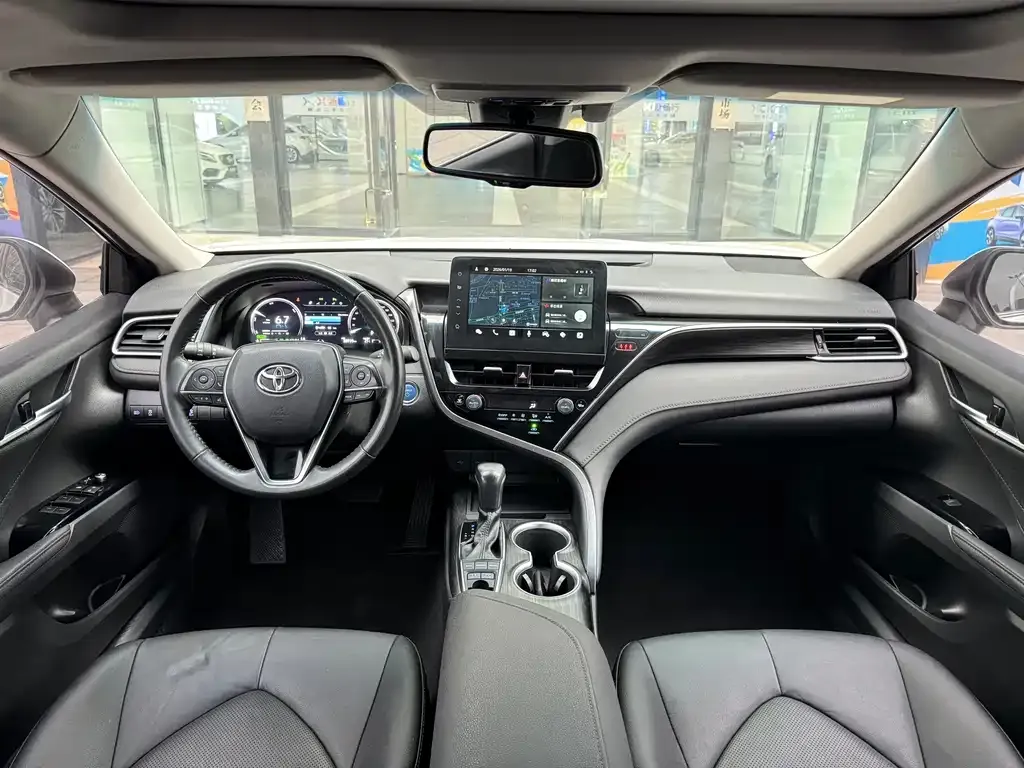 Toyota Camry 2021 из CN, фото 8