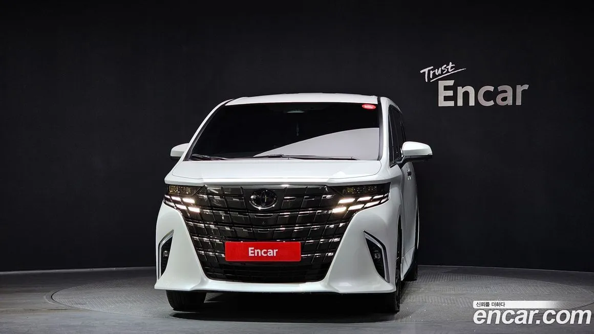 Toyota Alphard — фото 3