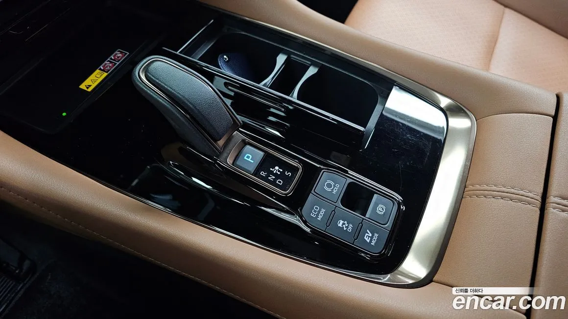 Toyota Alphard — фото 7