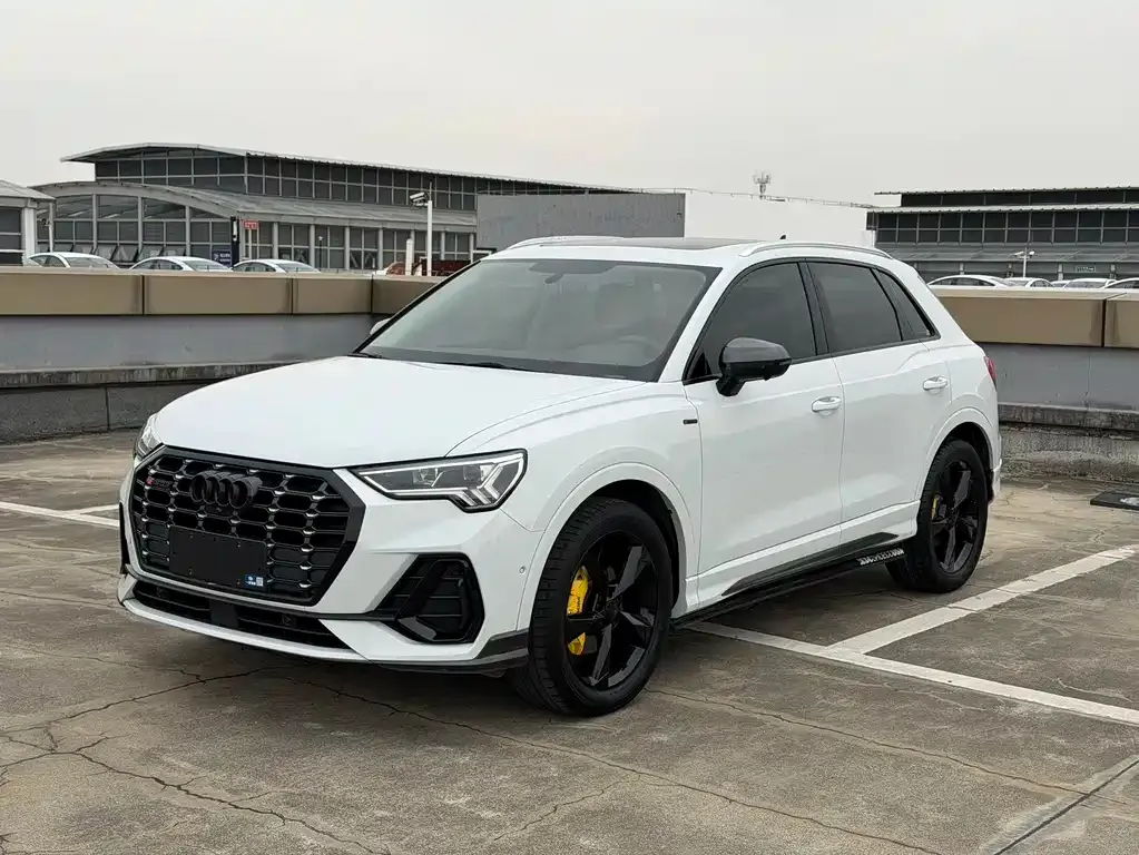 Audi Q3 2022 из CN, фото 1