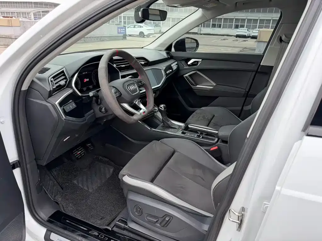 Audi Q3 2022 из CN, фото 7