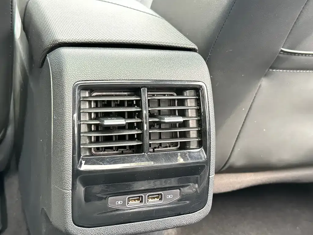 Volkswagen Sagitar 2023 из CN, фото 9