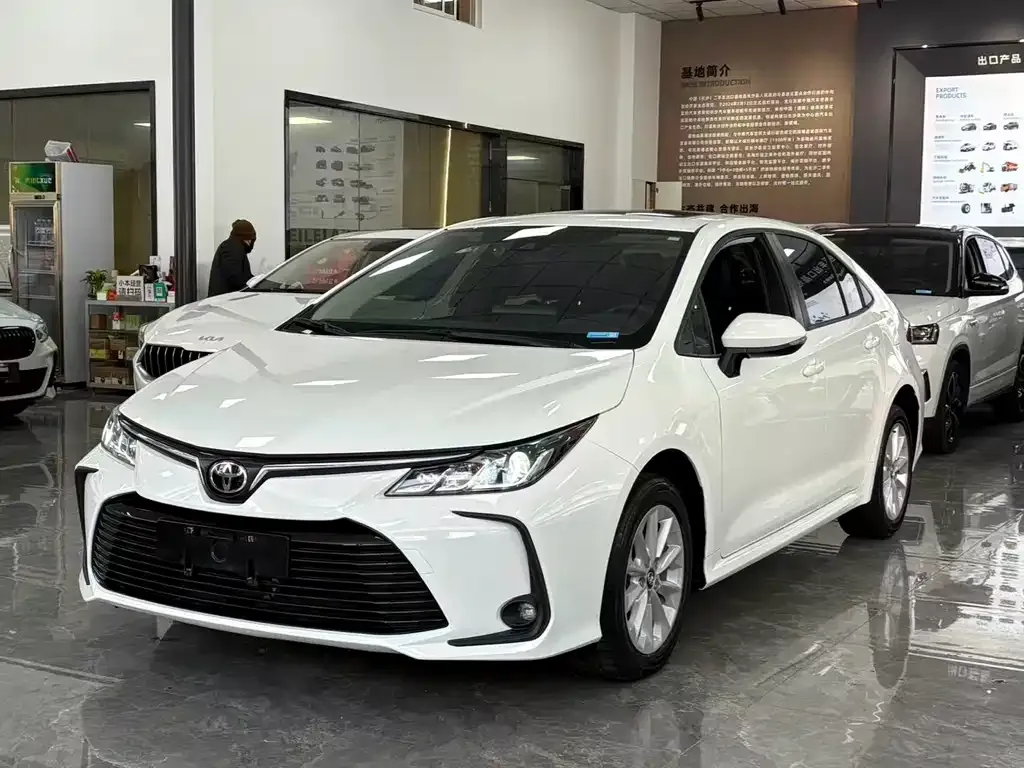 Toyota Corolla — фото 1
